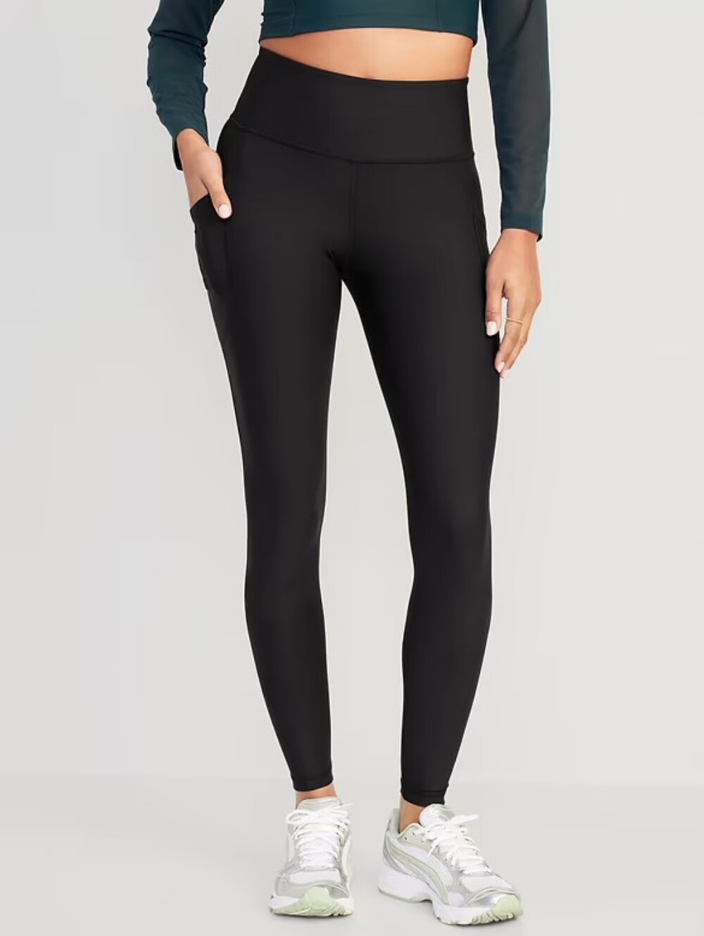 Old Navy | High-Waisted Elevate Go Dry Full-Length Pocket Leggings